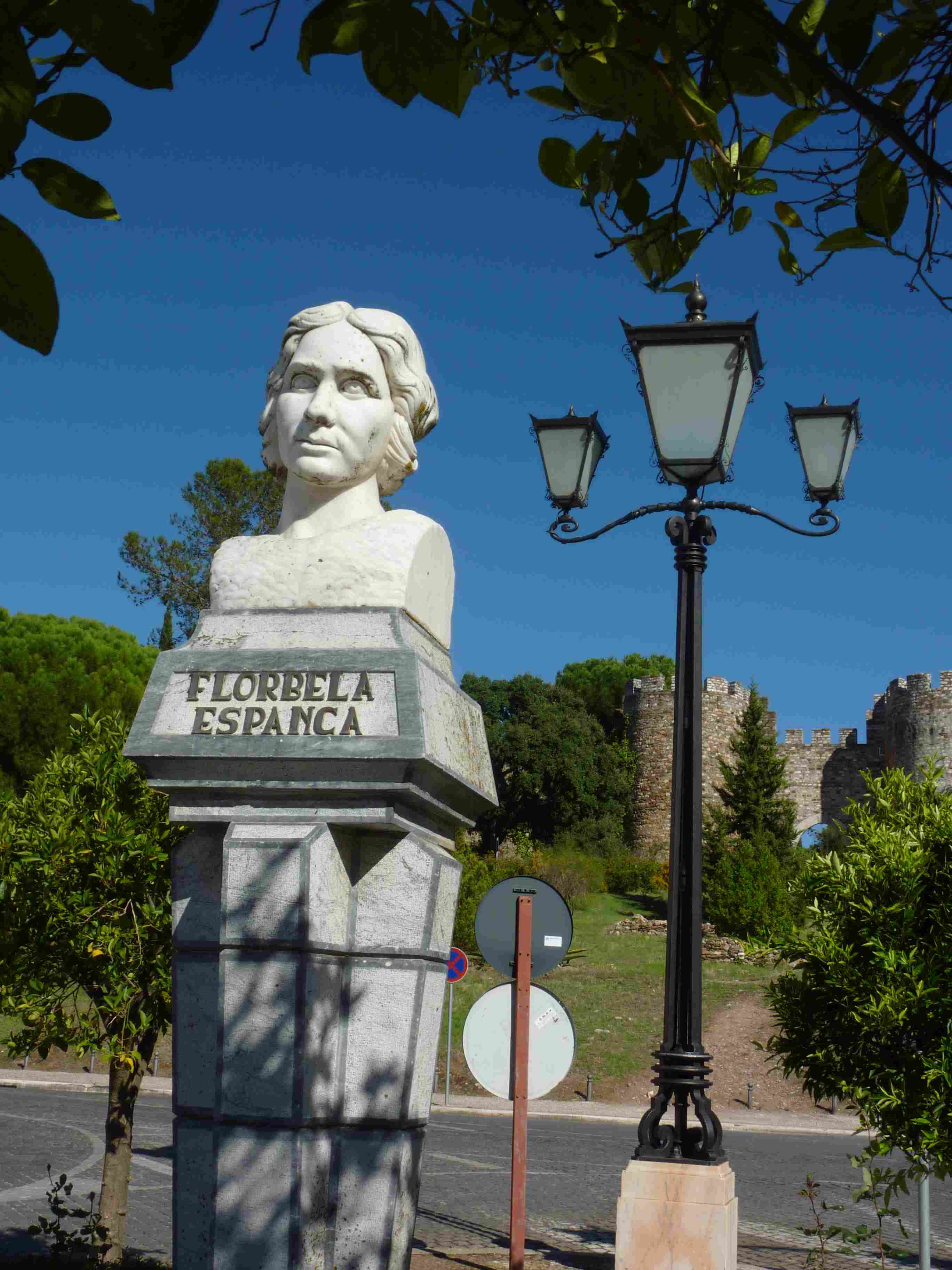 Statue of Florbela Espanca